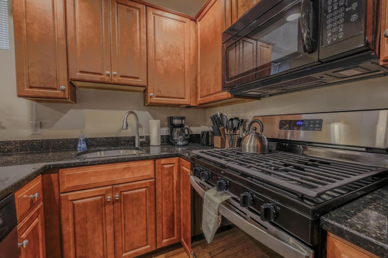 Simple 2 Bed 2 Bath Close To Fenway Apartamento *
